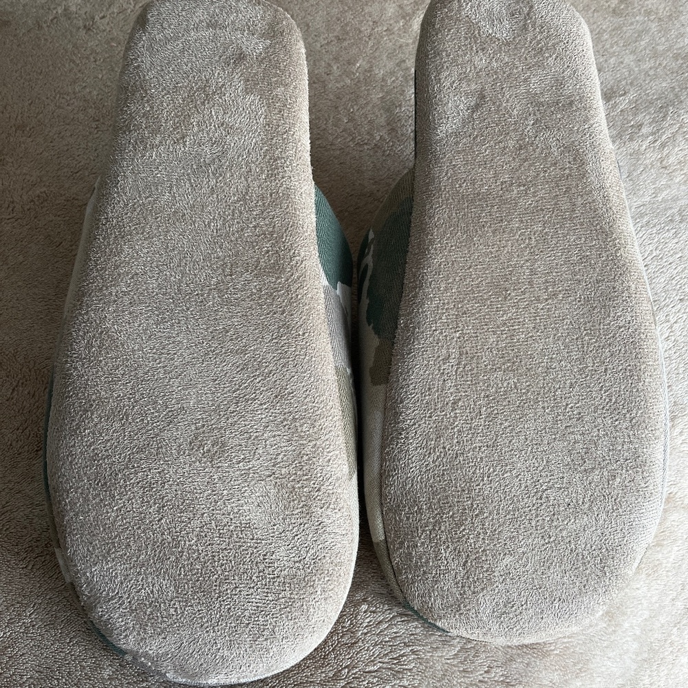 Carhartt WIP Script Embroidery Slippers - Camo, Size L - Picture 4 of 7